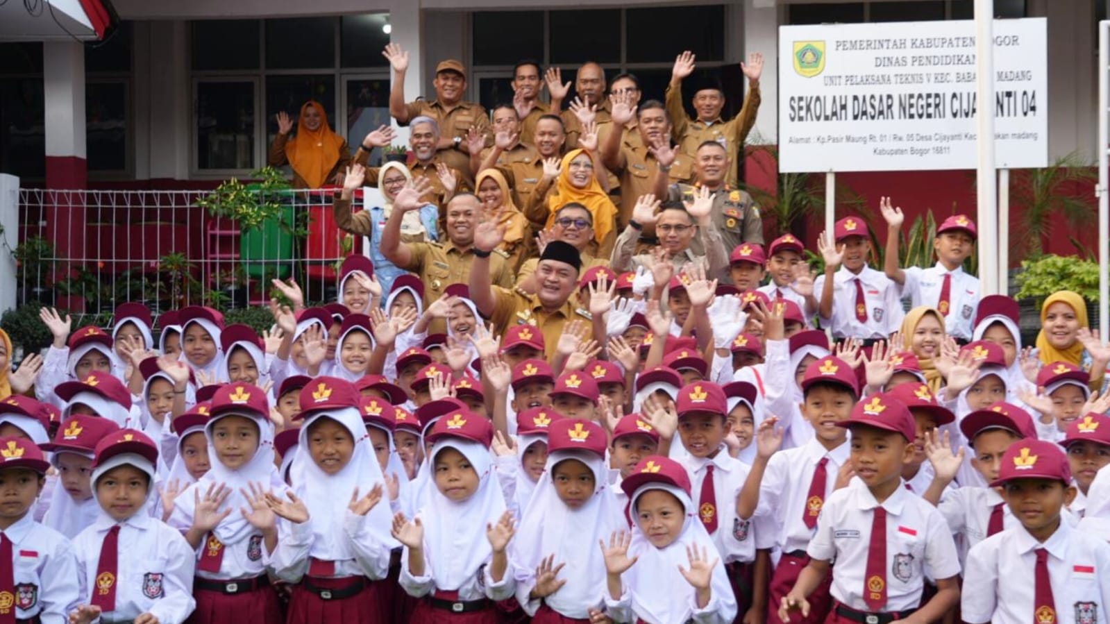 Bupati Bogor Serap Aspirasi Warga Sekolah untuk Perkuat Kualitas Pendidikan dan Kesejahteraan Guru dalam Menjaga Generasi Emas