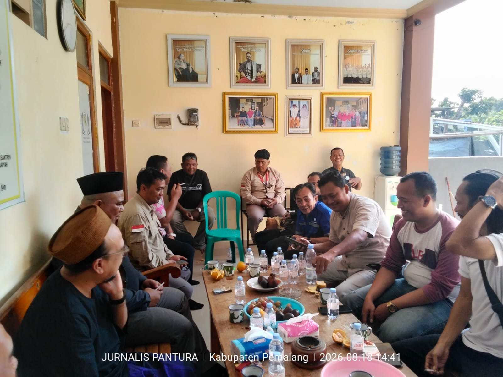 Peringati HUT ke-81 RI, Aliansi Wartawan Pantura Bersatu Gelar Bakti Sosial di Ponpes Perintis Komariyah