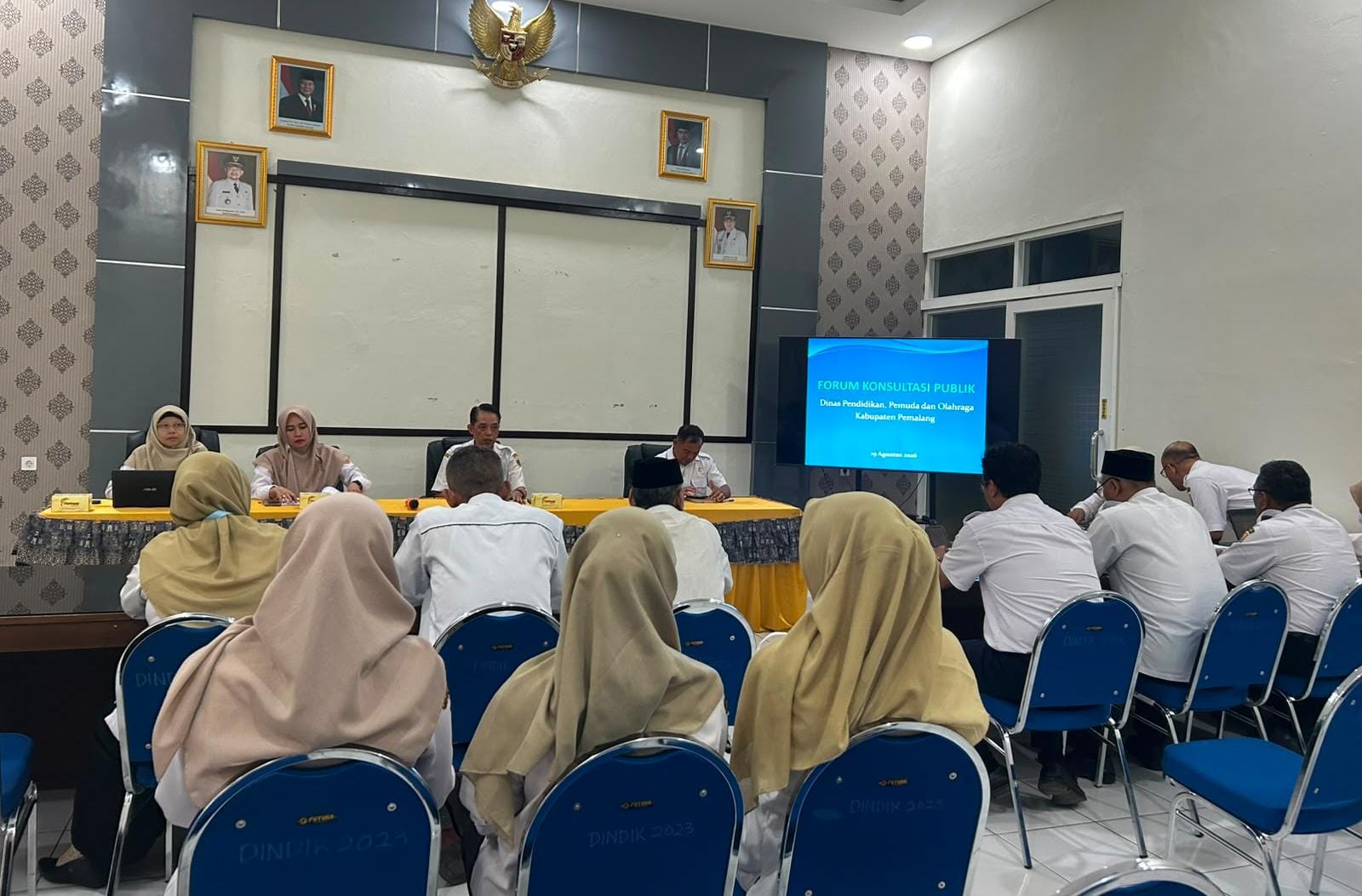 Review Standar Pelayanan Pendidikan: Dindikpora Pemalang Tegaskan Transparansi, Penyesuaian TPG dan Antisipasi Bahasa Inggris SD Review Standar Pelayanan Pendidikan: Dindikpora Pemalang Tegaskan Transparansi, Penyesuaian TPG dan Antisipasi Bahasa Inggris SD