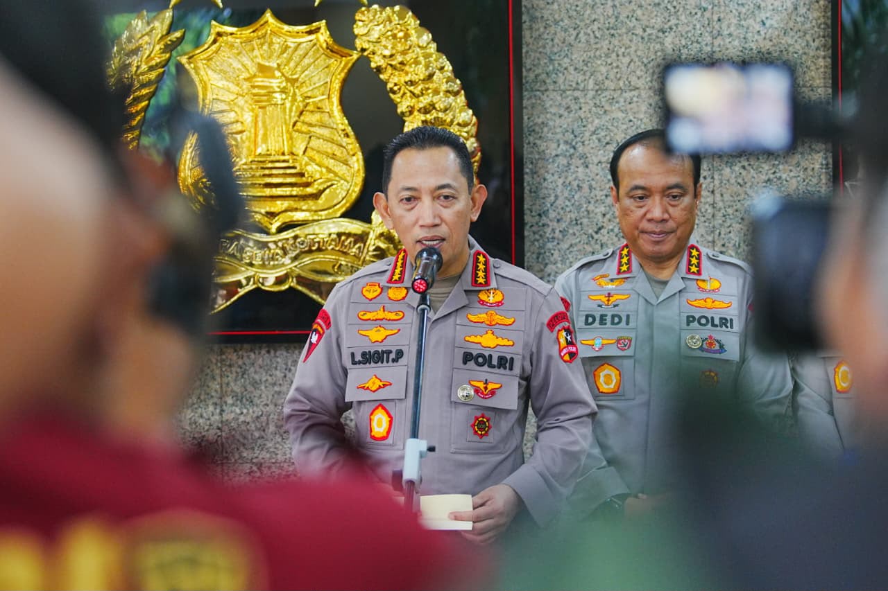 Kapolri Instruksikan Seluruh Jajaran Siaga Aktif Tangani Dampak Erupsi Gunung Anak Krakatau