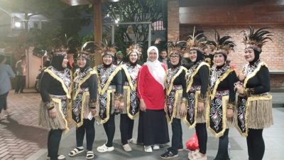 Hadiri Malam Puncak HUT ke-81 RI, Sekcam Sukmajaya Nelda Purnadia Wardhani Puji Kekompakan Warga RW 01 Mekarjaya Hadiri Malam Puncak HUT ke-81 RI, Sekcam Sukmajaya Nelda Purnadia Wardhani Puji Kekompakan Warga RW 01 Mekarjaya
