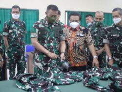 Uji Coba Sekaligus Sertifikasi Seragam PDL TNI Buatan Dalam Negeri Uji Coba Sekaligus Sertifikasi Seragam PDL TNI Buatan Dalam Negeri