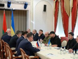 Negosiasi Rusia – Ukraina Berlanjut Ke Putaran Kedua