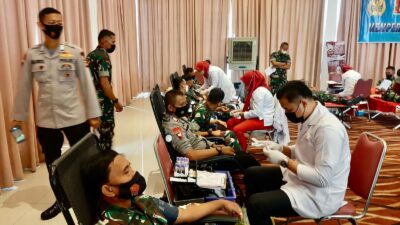 Puluhan Personel Brimob Sumsel Turut Berpartisipasi Dalam Giat Donor Darah Jelang HUT TNI AU Ke-76