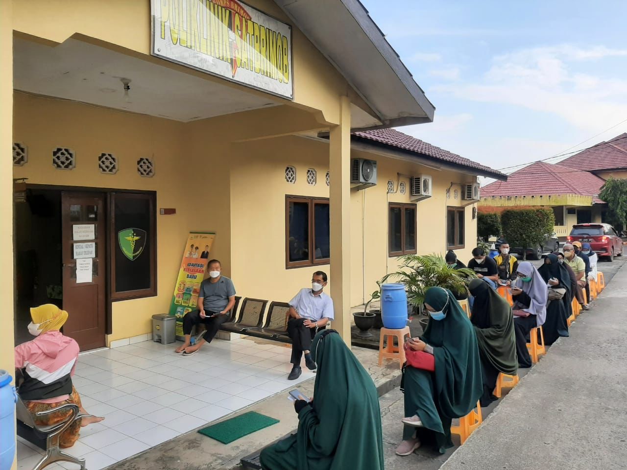 Poliklinik Sikesjas Jadi Lokasi Brimob Sumsel Gelar Vaksinasi Untuk Masyarakat