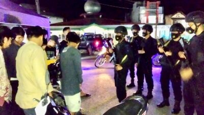 Brimob Polda Sumsel Gelar Patroli Malam Hari Untuk Jaga Keamanan dan Kondusifitas Wilayah