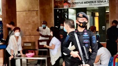 Ciptakan Rasa Nyaman Dalam Beribadah, Unit Jibom Gegana Lakukan Pengamanan Perayaan Paskah Di Kota Palembang