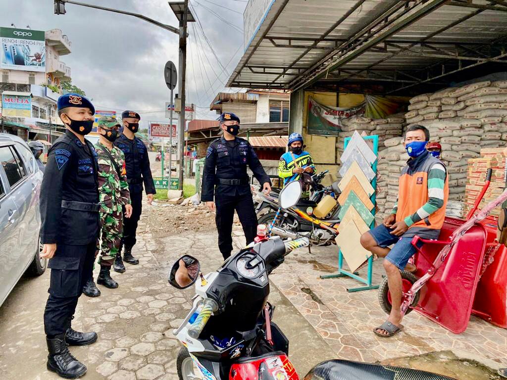 Bersama Koramil 404-03, Di Bulan Puasa Brimob Polda Sumsel Tetap Laksanakan Patroli