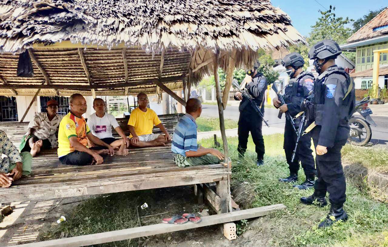 Jaga Situasi Kabupaten Ogan Ilir Agar Tetap Kondusif Di Bulan Ramadhan, Brimob Polda Sumsel Lakukan Patroli