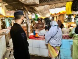 Cek Ketersediaan Bahan Pokok Jelang Idul Fitri 1443 H, Brimob Sumsel Blusukan Ke Pasar Tradisional Cek Ketersediaan Bahan Pokok Jelang Idul Fitri 1443 H, Brimob Sumsel Blusukan Ke Pasar Tradisional