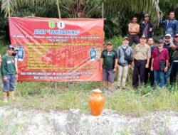 Ketua Adat Desa Goa Boma Pasang Rambu Adat (Pamabakng)