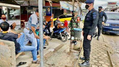 Jaga Kodusifitas Wilayah Pali, Personel Satbrimob Polda Sumsel dan Anggota Koramil 404/03 Talang Ubi Gelar Patroli Bersama
