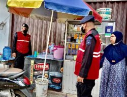 Antisipasi Penyebaran Covid-19, Korps Brimob Sosialisasikan Instruksi Mendagri No.17 Tahun 2021 Kepada Masyarakat Palembang
