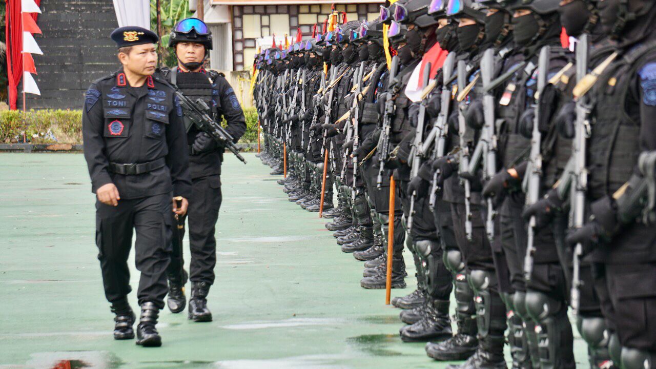 Giat Pengukuhan  Pasukan Respon Cepat Satuan Brimob oleh Kapolda Sumsel