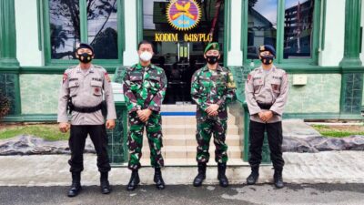 Sambutan Hangat Didapat Personel Gegana Sumsel Saat Menyambangi Kodim 0418 / Palembang