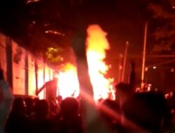 Keseruan Nobar Final Piala FA Bigreds Depok, Bersama Dokter Tirta di Naos Coffee