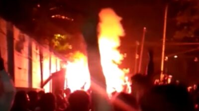 Keseruan Nobar Final Piala FA Bigreds Depok, Bersama Dokter Tirta di Naos Coffee