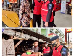 Giat Patroli Personil Brimob Polda Sumsel, Pantau Situasi Pasar Di Kota Palembang Serta Himbau Masyarakat Untuk Tetap Patuhi Prokes