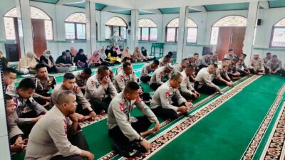 Melalui Kegiatan Binrohtal, Satbrimob Polda Sumsel Tingkatkan Karakter Anggota Yang Lebih Humanis Dan Religius
