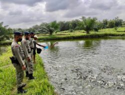 Kembali, Brimob Sumsel Sambangi Peternak Ikan Guna Mendukung Program Ketahanan Pangan Nasional