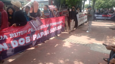 Unjuk Rasa Mahasiswa Papua di DPR-MPR dan Kemendagri, Tuntut Pemerataan Pembangunan di Papua Melalui DOB dan Otsus