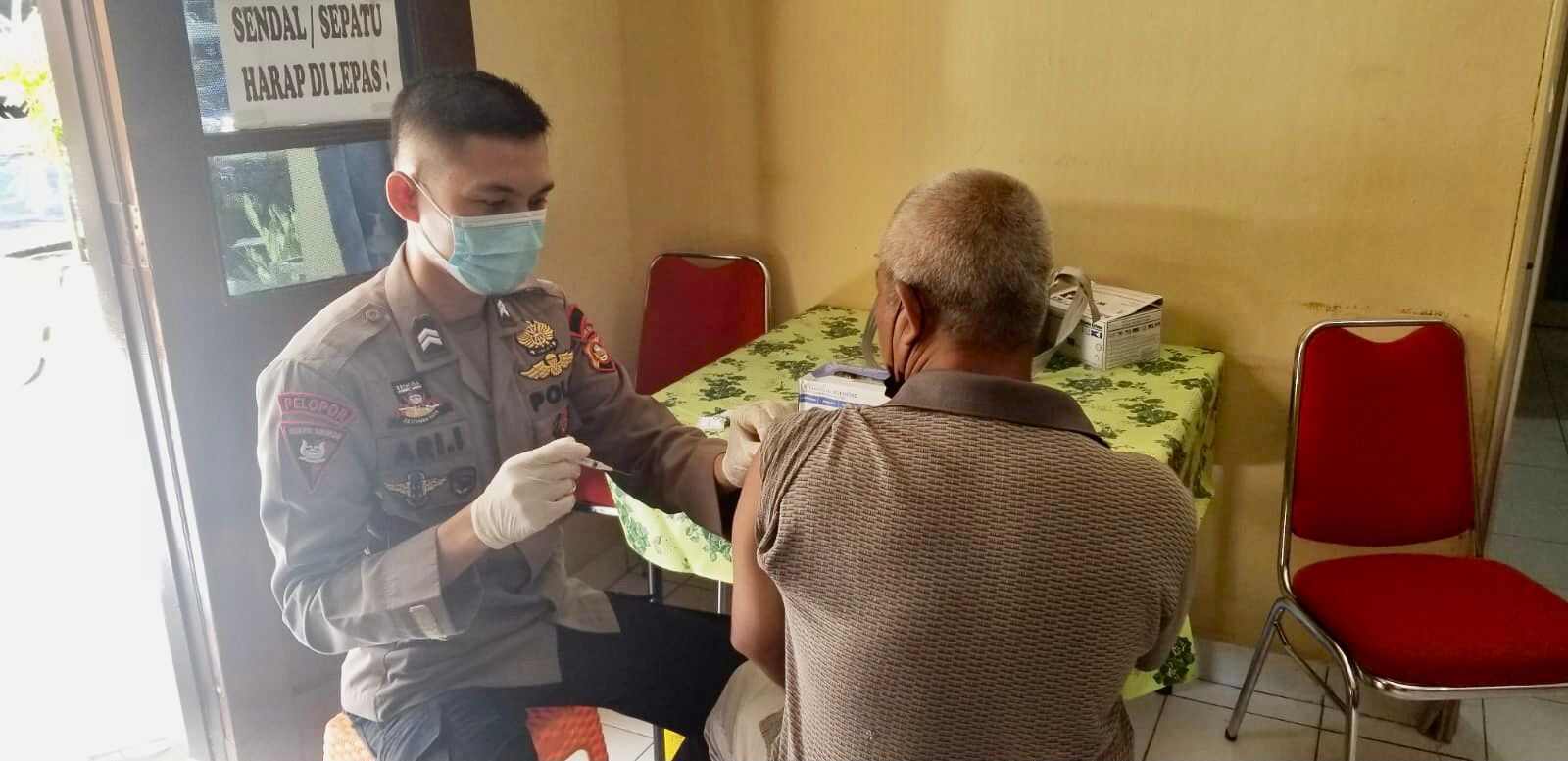Guna Mendukung Percepatan Vaksinasi Nasional, Poliklinik Satbrimob Polda Sumsel Sediakan Layanan Vaksinasi Gratis