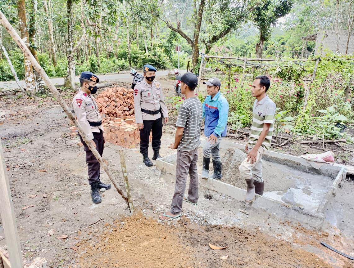 Giat Patroli  Rutin Brimob Sumsel  Untuk Menjaga Kondusifitas Wilayah Sekaligus Memberikan Rasa Aman Bagi Masyarakat