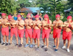 Pagelaran Pentas Seni Budaya Multi Etnis, Harmoni, Kolaborasi, Sinergi Diselenggarakan Oleh Taman Rekriasi Danau Teratai Indah 2002 Pagelaran Pentas Seni Budaya Multi Etnis, Harmoni, Kolaborasi, Sinergi Diselenggarakan Oleh Taman Rekriasi Danau Teratai Indah 2002