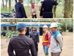 Tak Mengenal Hari Libur, Personil Satbrimob Polda Sumsel Ingatkan Masyarakat Pentingnya Produktivitas Pangan Tak Mengenal Hari Libur, Personil Satbrimob Polda Sumsel Ingatkan Masyarakat Pentingnya Produktivitas Pangan