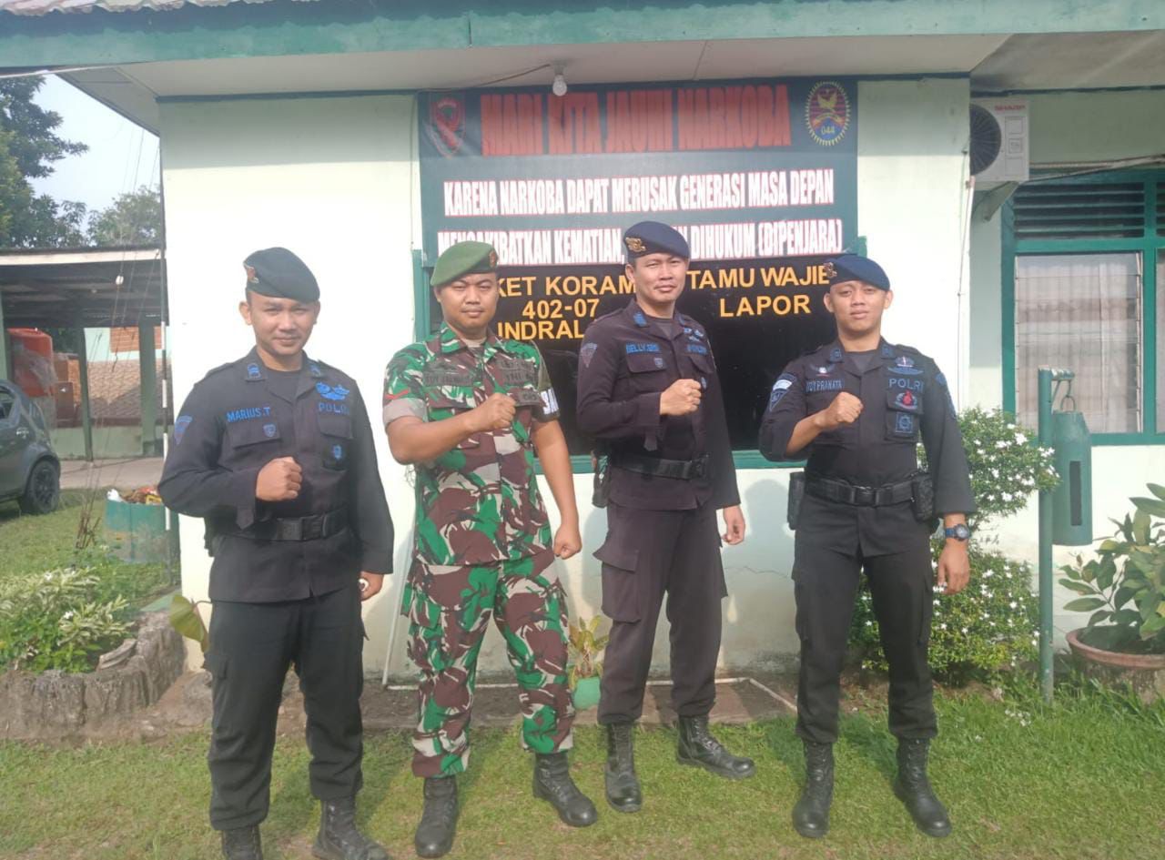 Sambangi Koramil 402-07/Indralaya, Brimob Sumsel Perkuat Kekompakan TNI-Polri
