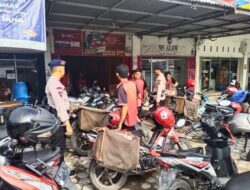 Penyampaian Pesan Kantibmas Personel Satbrimob Polda Sumsel  Saat Sambangi 2 Kecamatan di Ogan Ilir