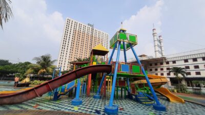 Kolam berenang GLV waterpark menyediakan fasilitas yang sangat menarik