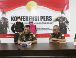 Kejati Kalbar Kembali Menahan Satu Orang Tersangka Tindak Pidana Korupsi Pengadaan Tanah Sungai Kunyit Mempawah tahun 2018, 2019 Dan 2020 Kejati Kalbar Kembali Menahan Satu Orang Tersangka Tindak Pidana Korupsi Pengadaan Tanah Sungai Kunyit Mempawah tahun 2018, 2019 Dan 2020