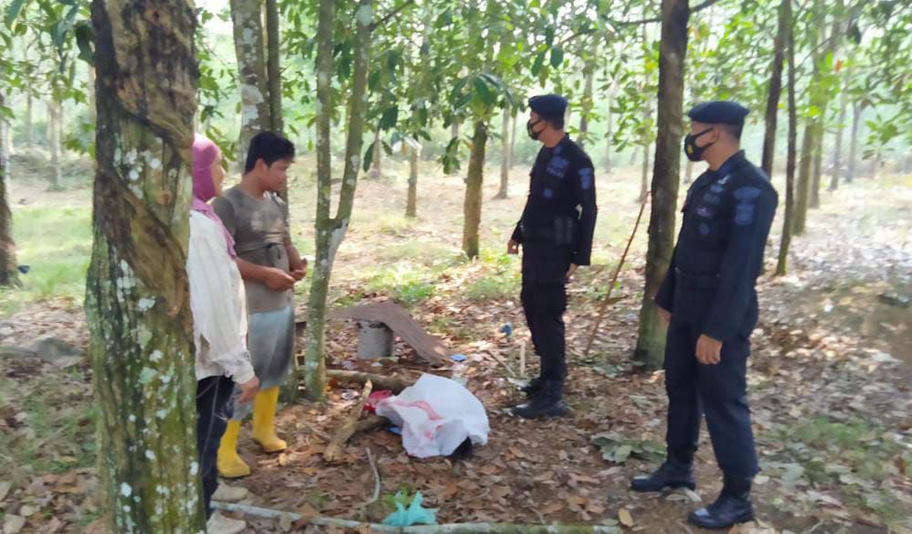 Gelar Patroli Dialogis Di Ogan Ilir, Brimob Polda Sumsel Tingkatkan Penjagaan Kondusifitas Wilayah
