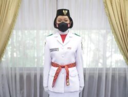 Irene Odelia Astono Asal Singkawang Kembali Terpilih Ikuti Seremonial Kirab Bendera Pusaka Dan Teks Proklamasi Dari Monas Ke Istana Merdeka 2022 Irene Odelia Astono Asal Singkawang Kembali Terpilih Ikuti Seremonial Kirab Bendera Pusaka Dan Teks Proklamasi Dari Monas Ke Istana Merdeka 2022