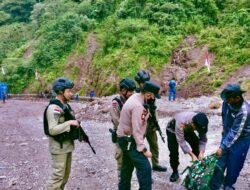 Jalankan Tugas Pengamanan Di Mimika Papua, Brimob Sumsel Berikan Pelayanan Dan Rasa Aman bagi Masyarakat Papua Jalankan Tugas Pengamanan Di Mimika Papua, Brimob Sumsel Berikan Pelayanan Dan Rasa Aman bagi Masyarakat Papua