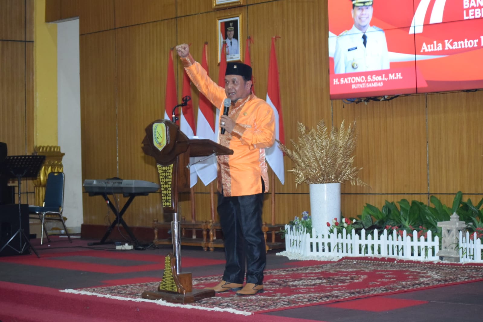 Wakil Ketua II DPRD Sambas Ir. H. Arifidiar MH Mengajak Seluruh Masyarakat Bersatu Membangun Daerah Dalam Sambutanya Di Hut Ke-77 Republik Indonesia 2022.