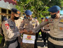 Memupuk Jiwa Sosial Personil Satbrimob Polda Kaltim Salahsatunya Melalui Program Infaq 2000 Memupuk Jiwa Sosial Personil Satbrimob Polda Kaltim Salahsatunya Melalui Program Infaq 2000