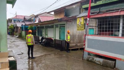 Balikpapan Dilanda Hujan Deras, Quick Respons Brimob Polda Kaltim Pantau Titik Rawan Banjir