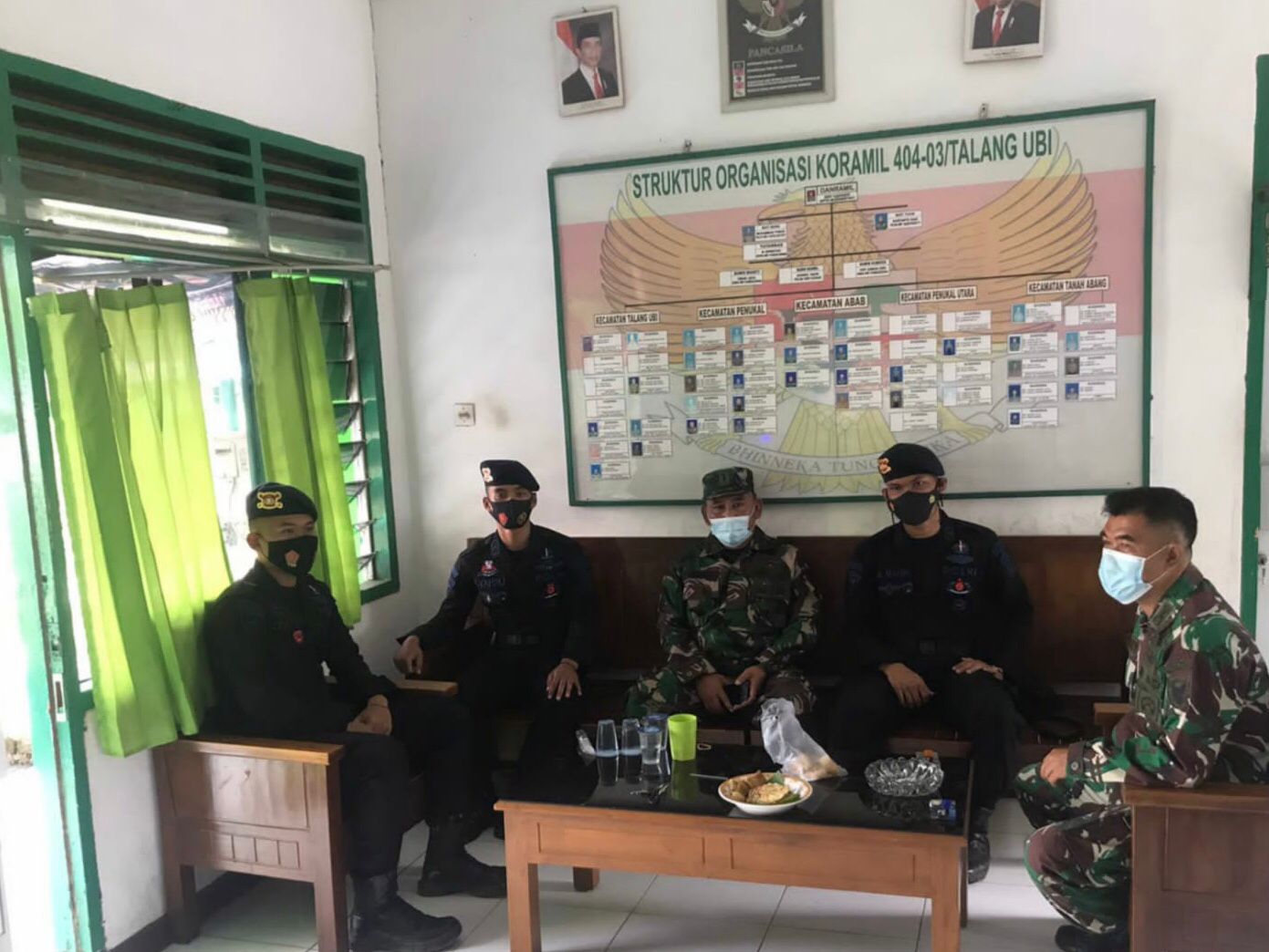 Dalam Rangka Tingkatkan Sinergitas, Brimob Sumsel Gelar Silaturahmi Ke Koramil 404-03 / Talang Ubi