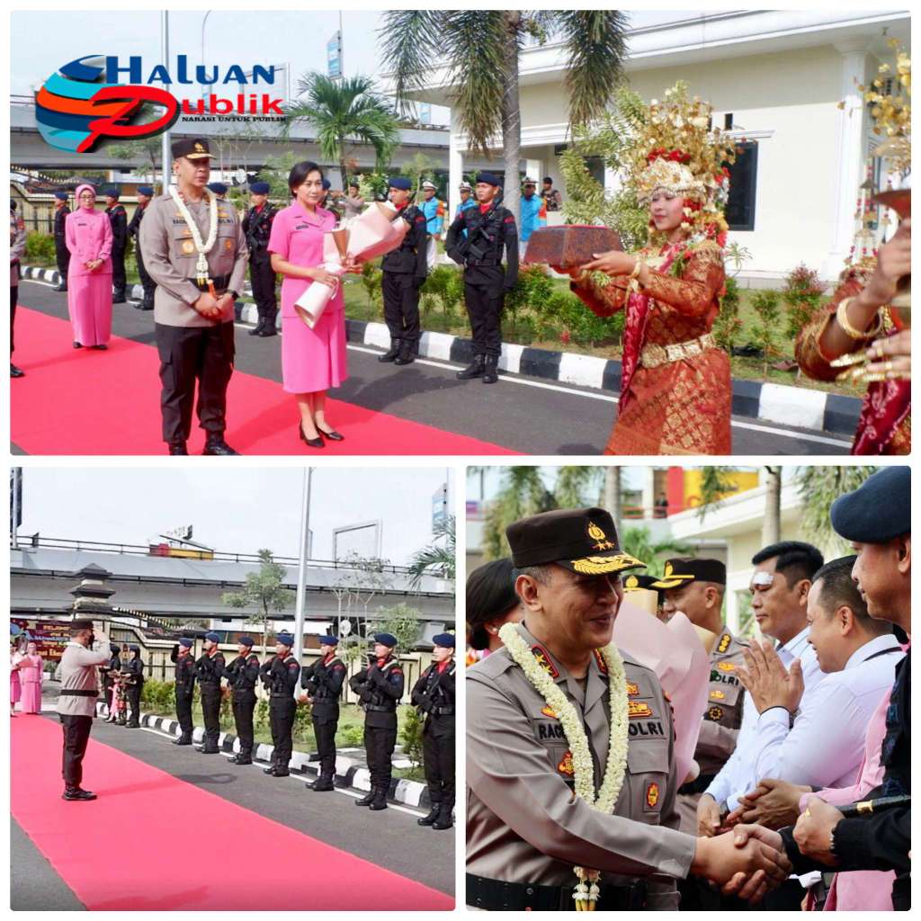 Personel Brimob Dan Jajaran Polda Sumsel Sambut Kedatangan Irjen Pol. Albertus Racmad Wibowo S. I. K Sebagi Kapolda Sumsel