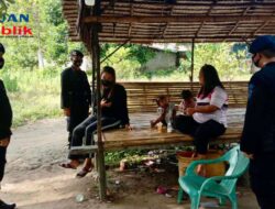 Laksanakan Patroli Dialogis di Ogan Ilir,  Brimob Polda Sumsel Sambangi Dua Kecamatan