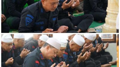 Wujud Empati, Dansat Brimob Polda Sumsel Pimpin Doa Bersama Untuk Para Korban Gempa Cianjur