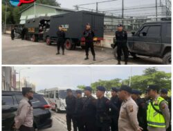 25 Personil Brimob Polda Sumsel Dilibatkan Dalam Pengamanan Giat Ganjar Pranowo Festival Palembang 25 Personil Brimob Polda Sumsel Dilibatkan Dalam Pengamanan Giat Ganjar Pranowo Festival Palembang