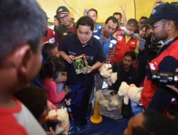 Menteri Erick Thohir Apresiasi Gerak Cepat BUMN Kompak Bantu Korban Gempa Cianjur Menteri Erick Thohir Apresiasi Gerak Cepat BUMN Kompak Bantu Korban Gempa Cianjur