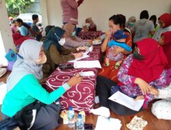 Kader dan Tenaga Kesehatan Kelurahan Sukatani Adakan Pengobatan Gratis di Kampung Merah Putih Tapos Kader dan Tenaga Kesehatan Kelurahan Sukatani Adakan Pengobatan Gratis di Kampung Merah Putih Tapos