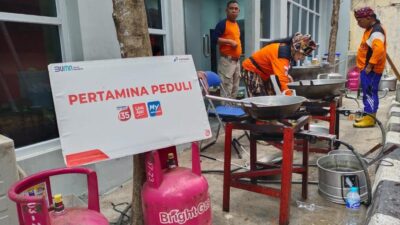 Pertamina Gerak Cepat Salurkan Bantuan Bright Gas dan Sembako ke Posko Utama Banjir Semarang