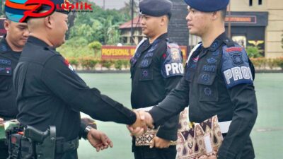 Apresiasi, Wadansat Brimob Polda Sumsel Beri Penghargaan Personel Berprestasi