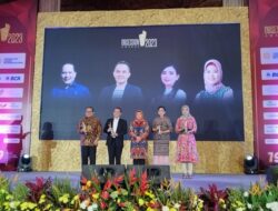 Direktur SDM & Umum Elnusa Raih Penghargaan Best Professionals Award Direktur SDM & Umum Elnusa Raih Penghargaan Best Professionals Award