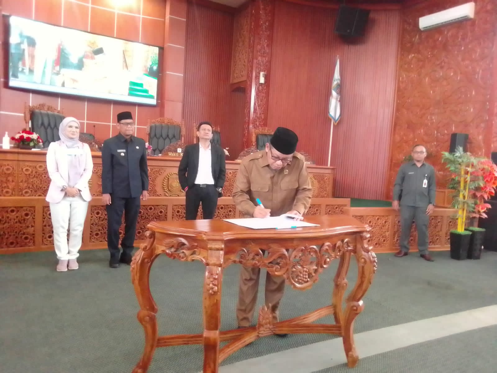 Paripurna DPRD Depok Menerima LKPJ Walikota Depok Tahun 2022